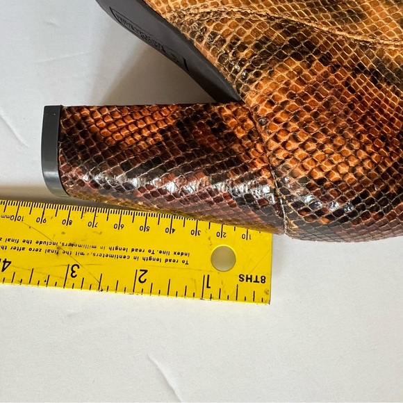 White Mountain Knee High Boots Snake Print Size 6 1/2 - Picture 4 of 16